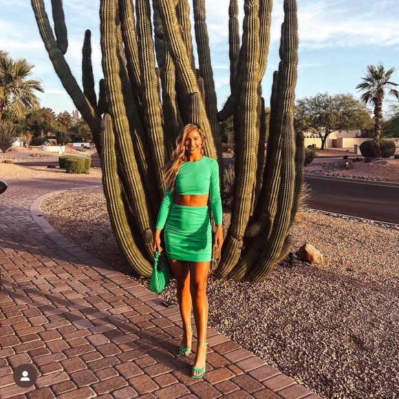 Zara apple green two piece outfit (worn once) - Picture 2 of 5